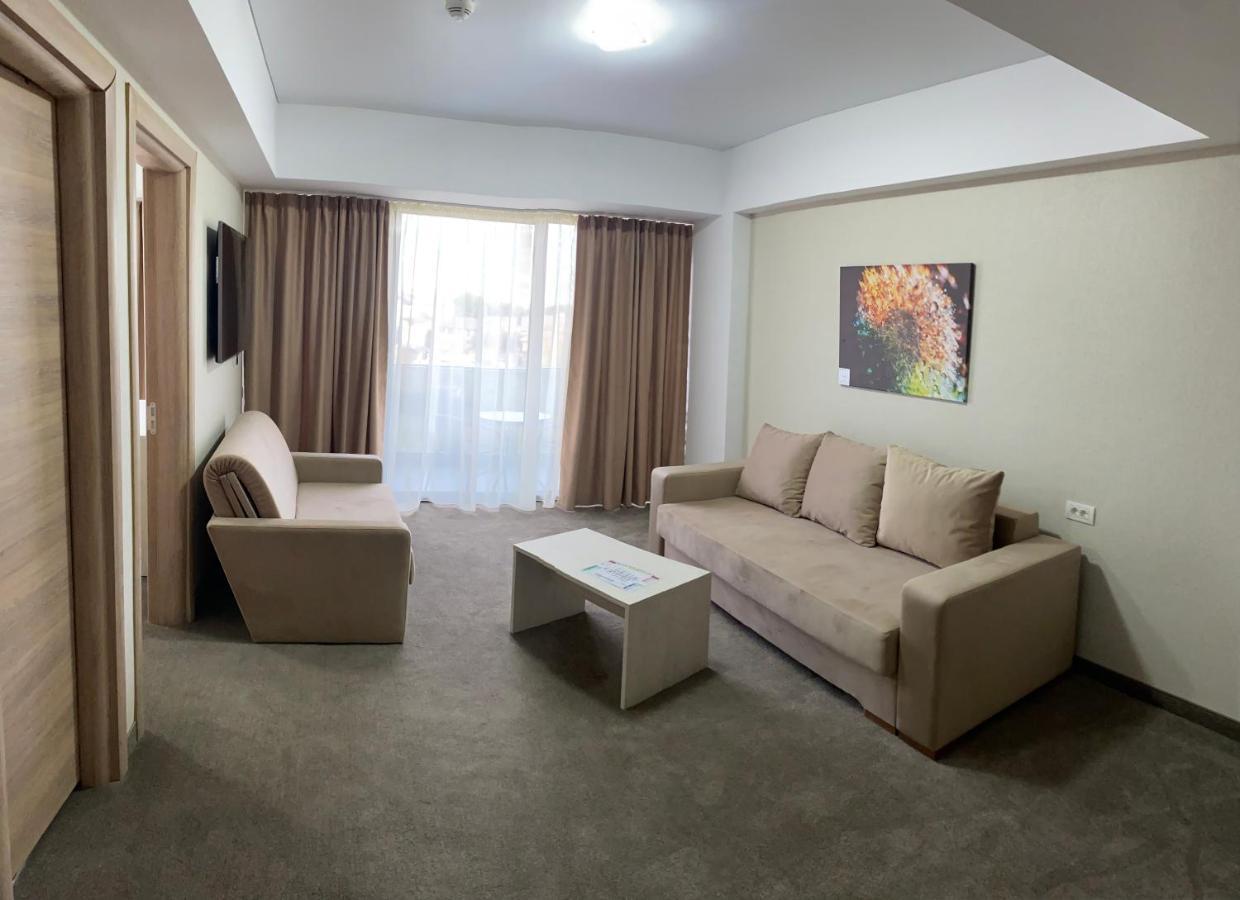 Hotel Alis إيفوري نورد المظهر الخارجي الصورة