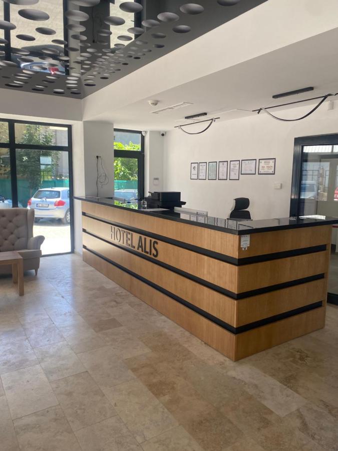 Hotel Alis إيفوري نورد المظهر الخارجي الصورة