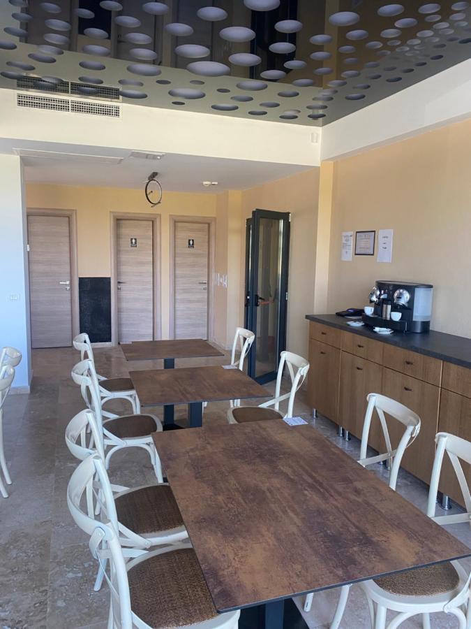 Hotel Alis إيفوري نورد المظهر الخارجي الصورة