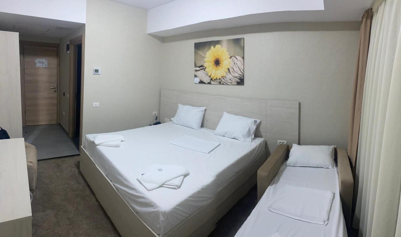 Hotel Alis إيفوري نورد المظهر الخارجي الصورة