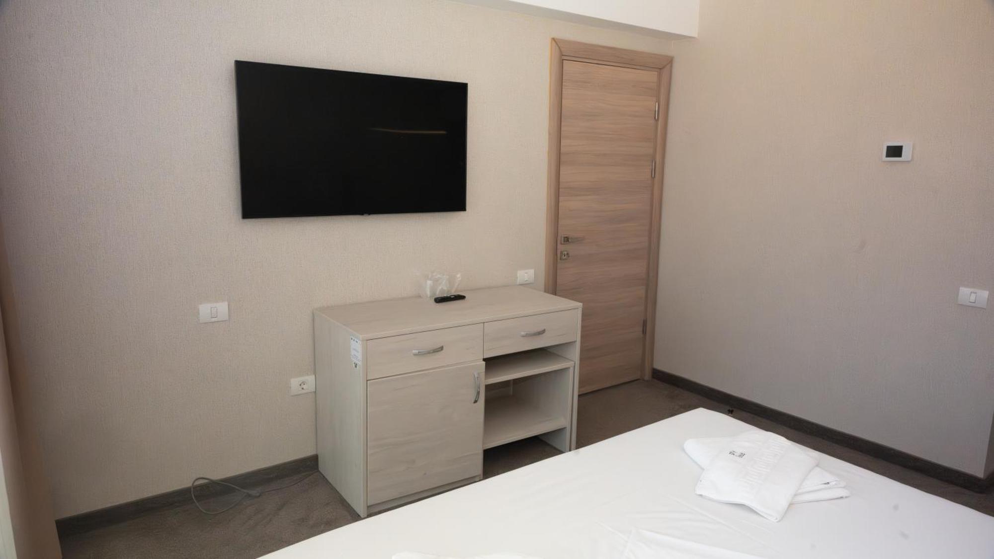 Hotel Alis إيفوري نورد المظهر الخارجي الصورة