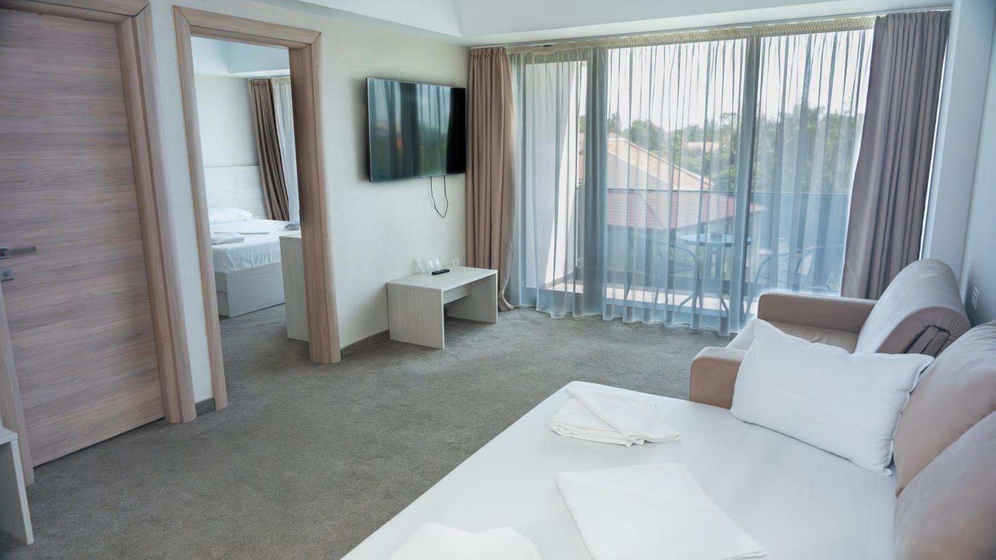 Hotel Alis إيفوري نورد المظهر الخارجي الصورة