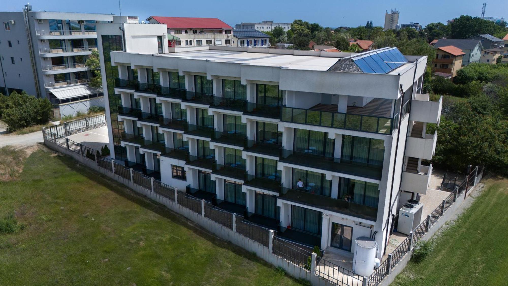 Hotel Alis إيفوري نورد المظهر الخارجي الصورة
